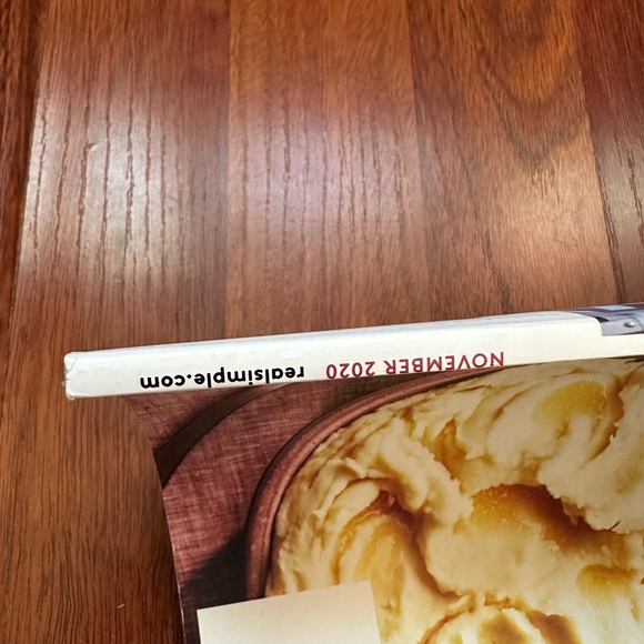Real Simple Magazine - November 2020 - Picture 3 of 4